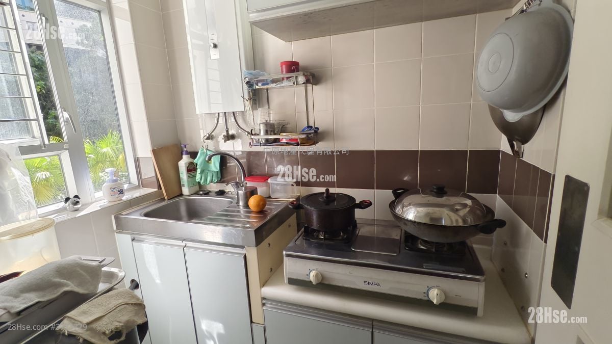 Sheung Man Court Sell 1 Bedroom , 1 Bathroom 292 ft²