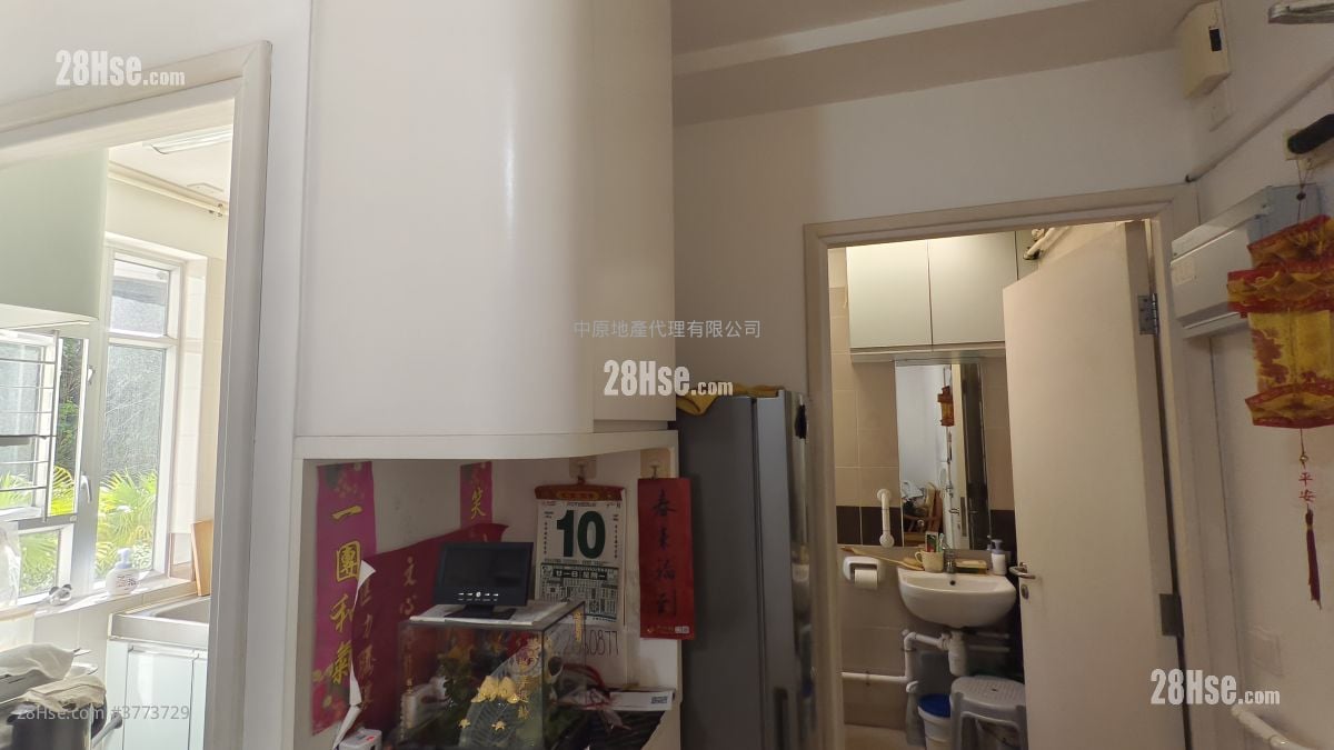 Sheung Man Court Sell 1 Bedroom , 1 Bathroom 292 ft²