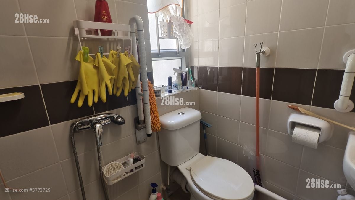 Sheung Man Court Sell 1 Bedroom , 1 Bathroom 292 ft²