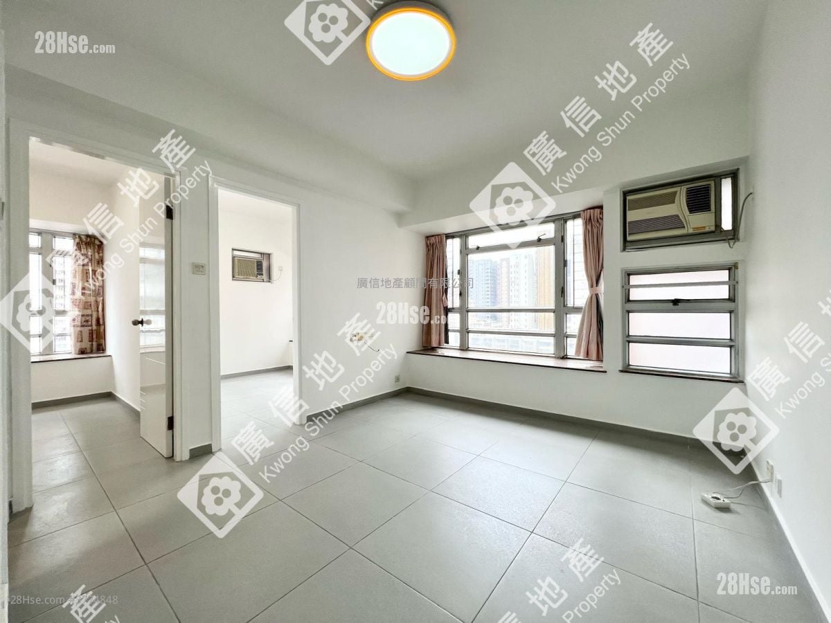 Hang Yue Court Sell 2 Bedrooms , 1 Bathroom 371 ft²
