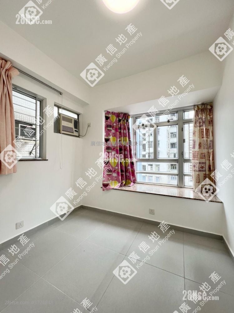Hang Yue Court Sell 2 Bedrooms , 1 Bathroom 371 ft²