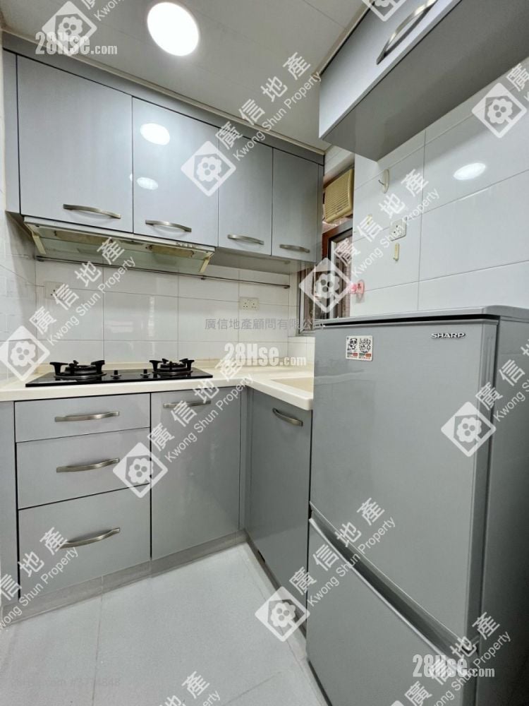 Hang Yue Court Sell 2 Bedrooms , 1 Bathroom 371 ft²