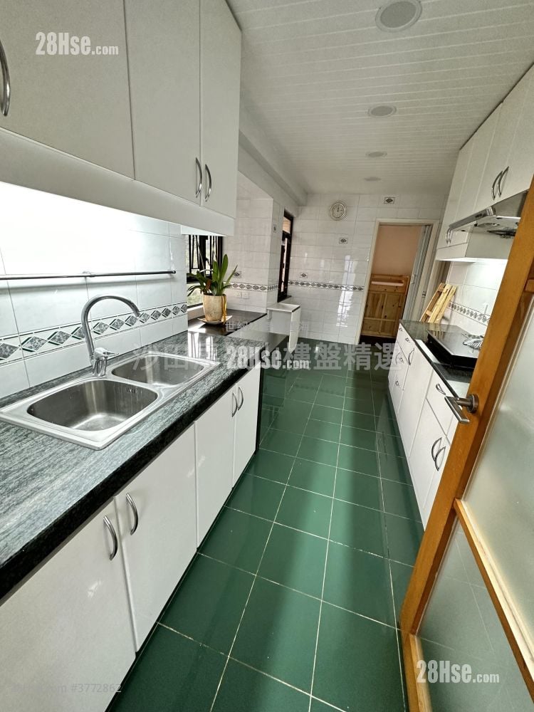 碧霞花园 售盘 4 房 , 2 浴室 1,492 平方尺