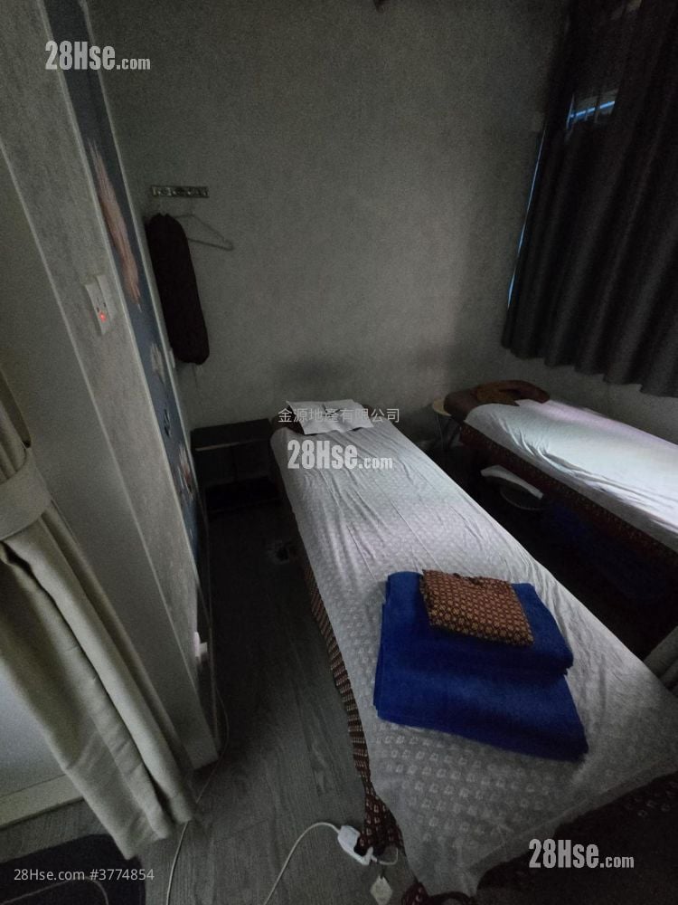 Tung Fong Building Sell 2 Bedrooms , 1 Bathroom 284 ft²