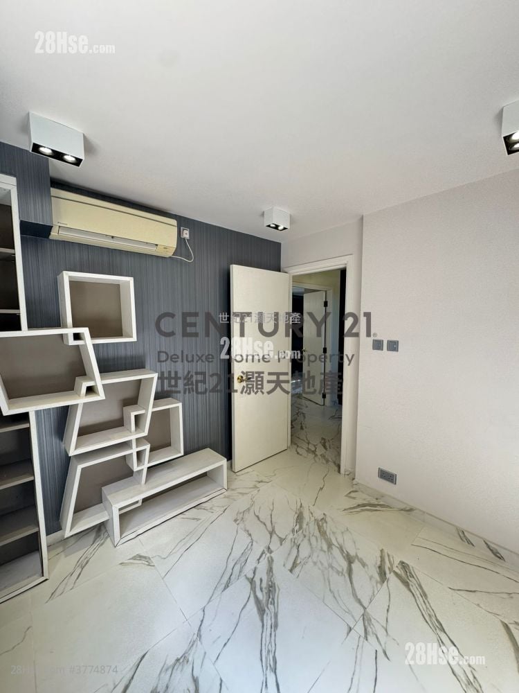 伟东．雍宜山庄 售盘 5+ 房 , 2 浴室