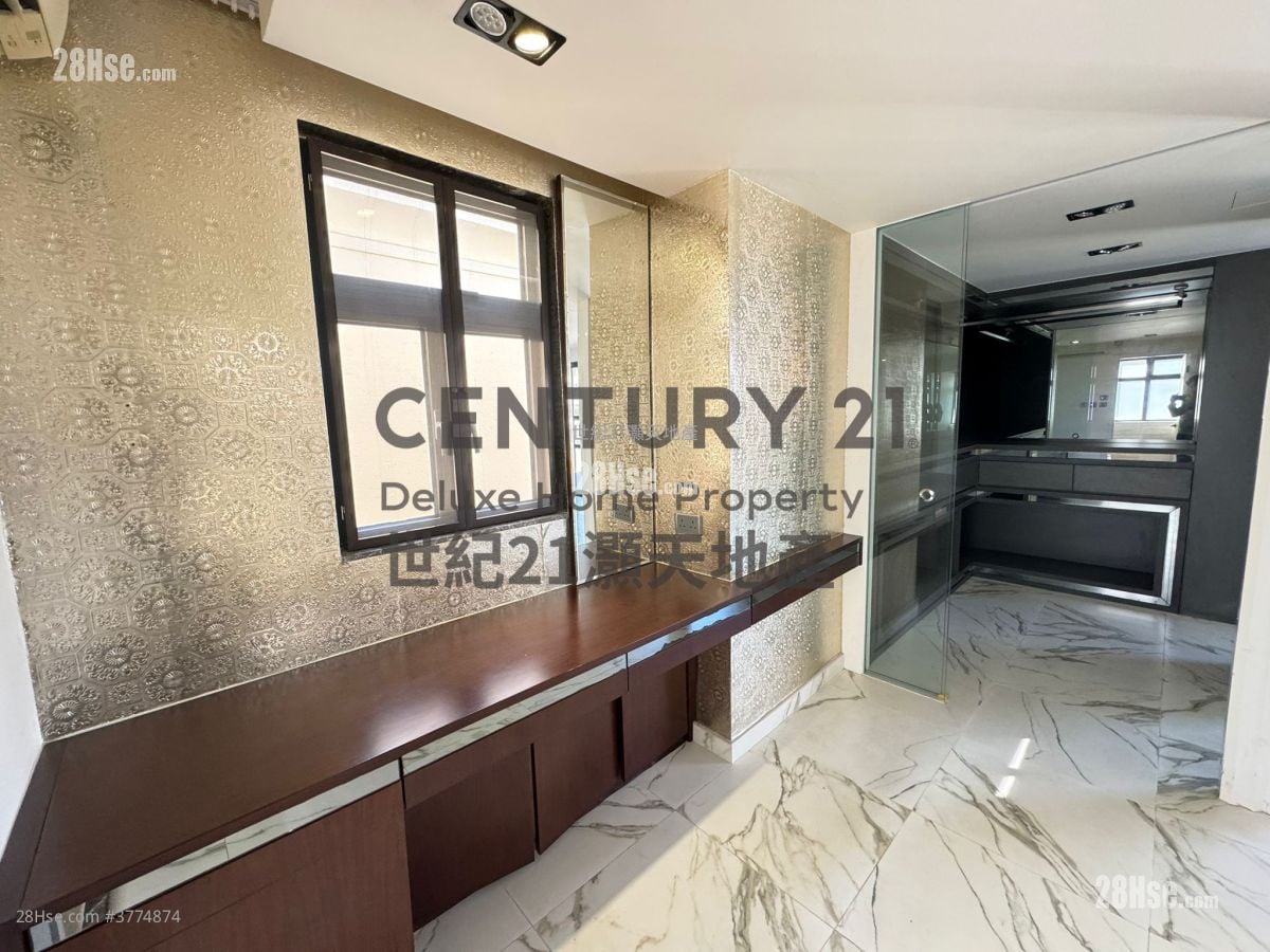 伟东．雍宜山庄 售盘 5+ 房 , 2 浴室