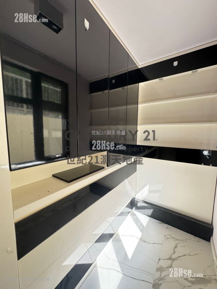 伟东．雍宜山庄 售盘 5+ 房 , 2 浴室