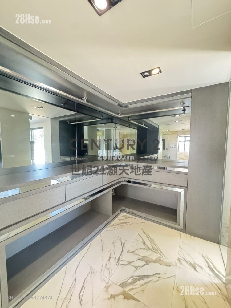 伟东．雍宜山庄 售盘 5+ 房 , 2 浴室