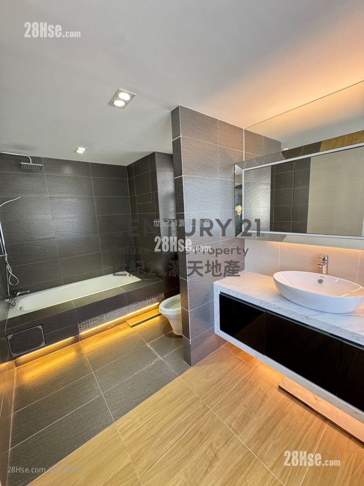 伟东．雍宜山庄 售盘 5+ 房 , 2 浴室