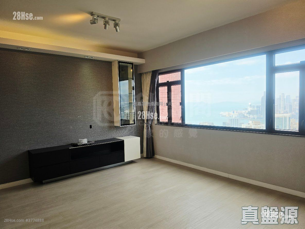 云景台 售盘 3 房 , 2 浴室 1,065 平方尺