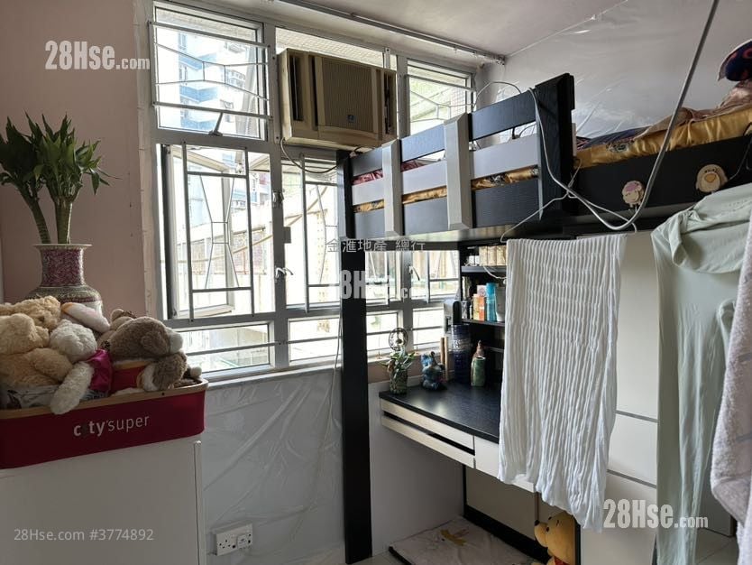 黄大仙下邨 售盘 377 平方尺