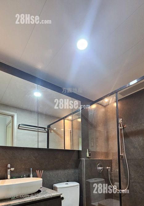 Royal Peninsula Sell 2 Bedrooms , 1 Bathroom 592 ft²