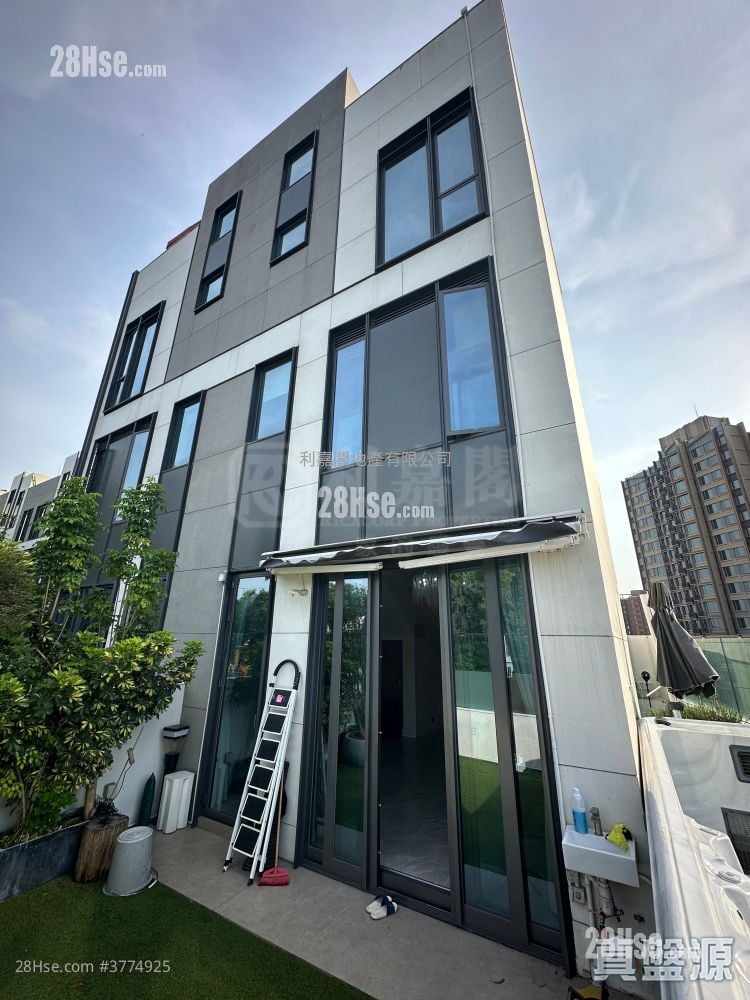 The Carmel Sell 3 Bedrooms , 3 Bathrooms 1,744 ft²