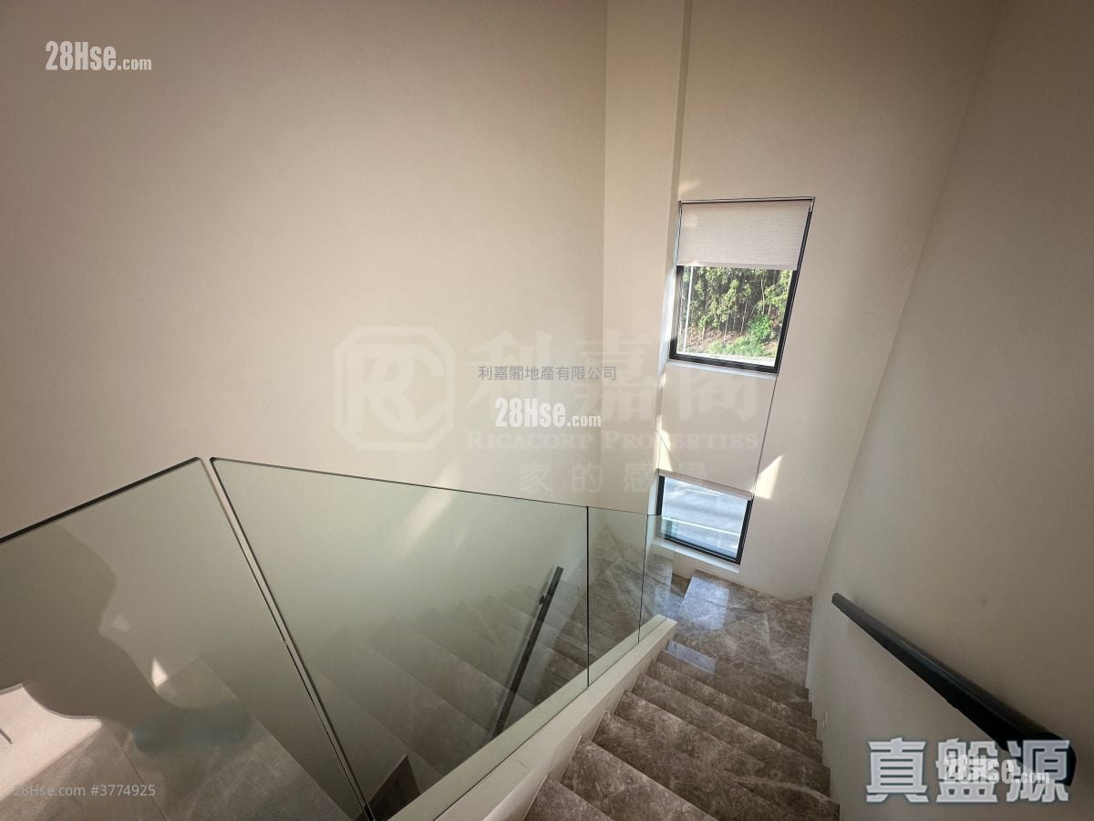 The Carmel Sell 3 Bedrooms , 3 Bathrooms 1,744 ft²