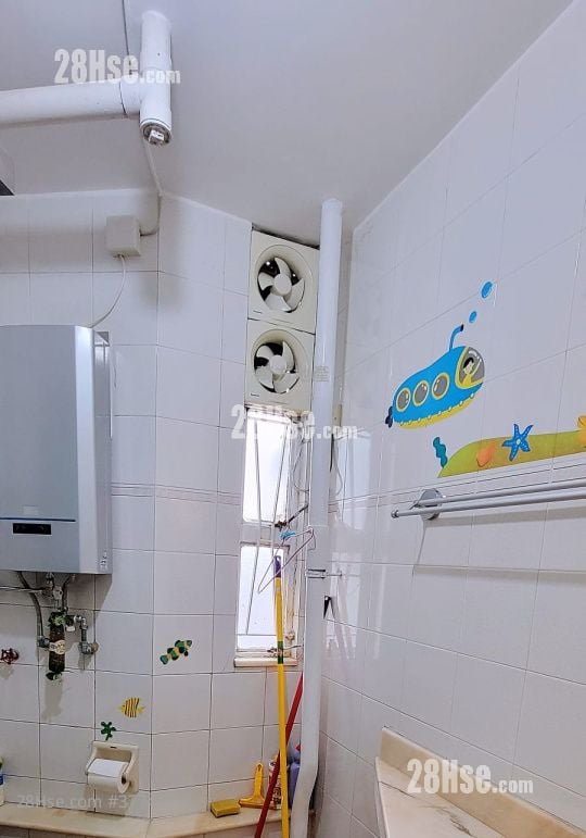 Kwong Lam Court Sell 3 Bedrooms , 1 Bathroom 543 ft²