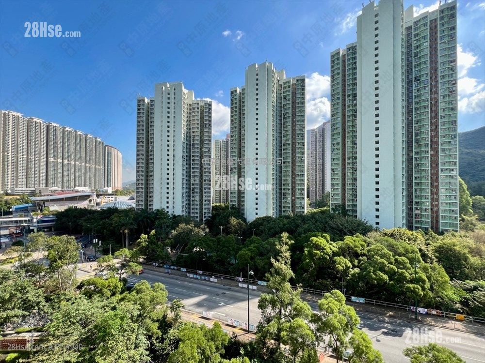 Yu Tung Court Sell 3 Bedrooms 646 ft²