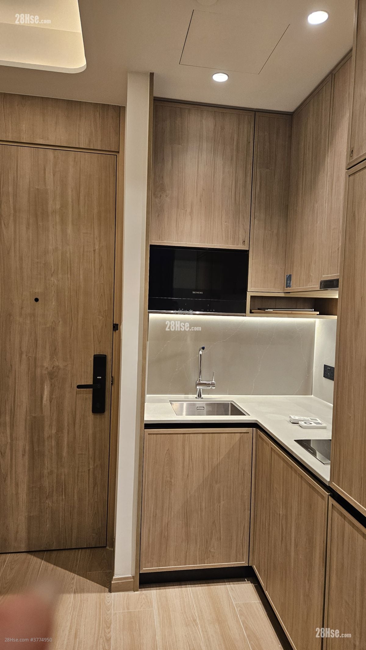 Hava Sell 2 Bedrooms , 1 Bathroom 377 ft²