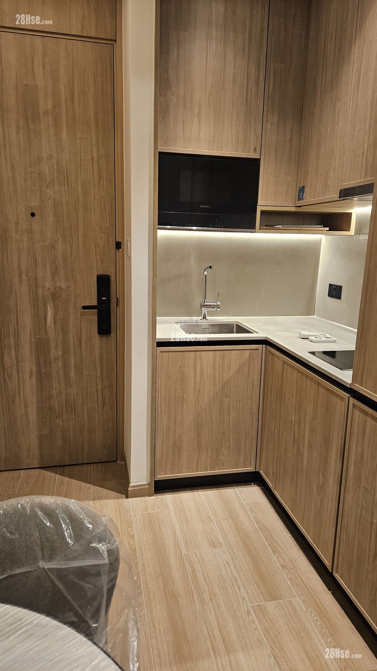 Hava Sell 2 Bedrooms , 1 Bathroom 377 ft²