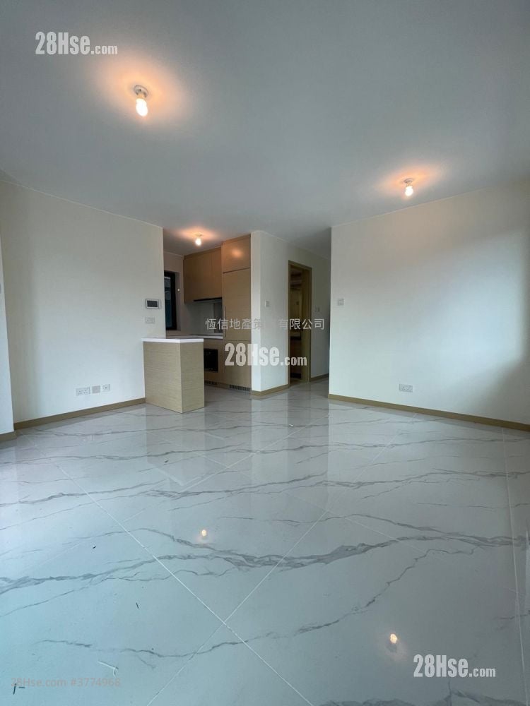 Village Sell 3 Bedrooms , 2 Bathrooms 2,100 ft²