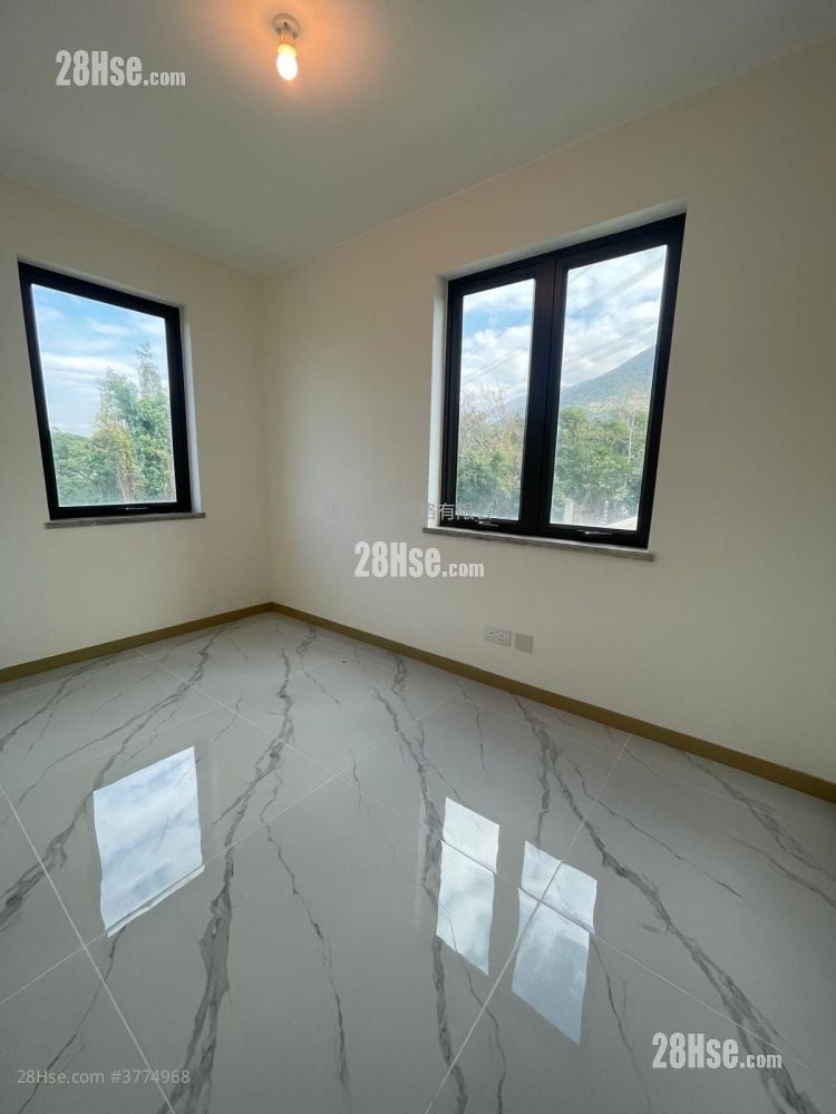 Village Sell 3 Bedrooms , 2 Bathrooms 2,100 ft²