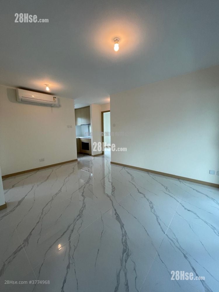 Village Sell 3 Bedrooms , 2 Bathrooms 2,100 ft²