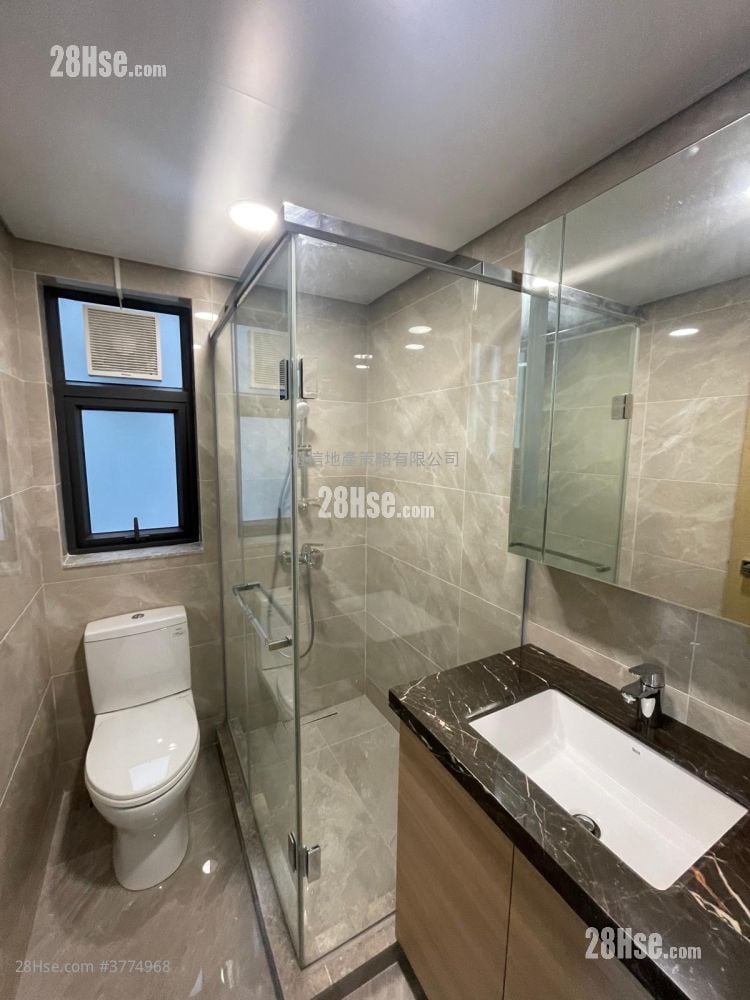 Village Sell 3 Bedrooms , 2 Bathrooms 2,100 ft²