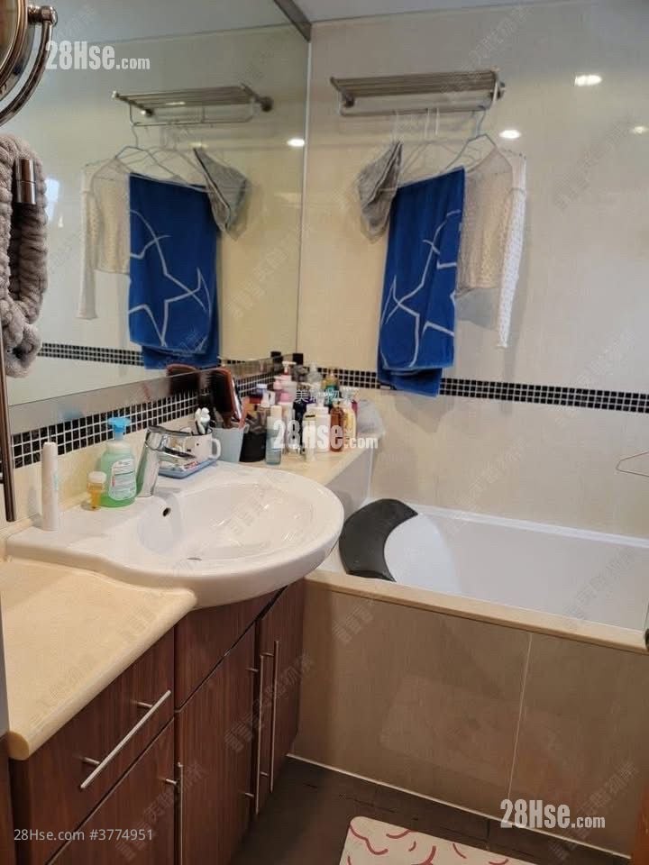 Sceneway Garden Sell 3 Bedrooms , 2 Bathrooms 720 ft²