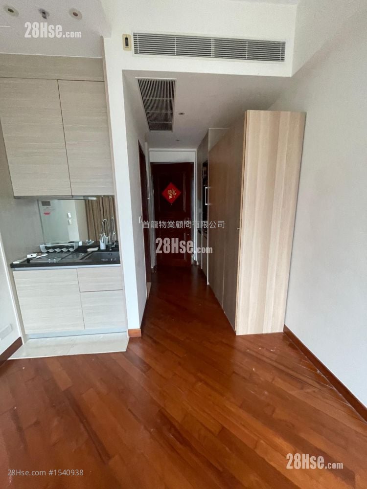 The Avenue Rental Studio , 1 Bathroom 346 ft²