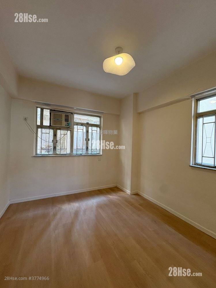 Greenland Garden Sell 2 Bedrooms , 1 Bathroom 714 ft²