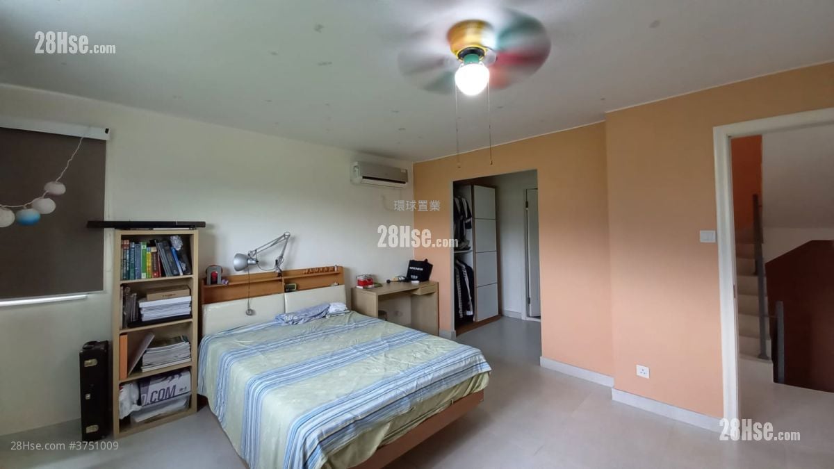 村屋 售盘 4 房 , 1 浴室