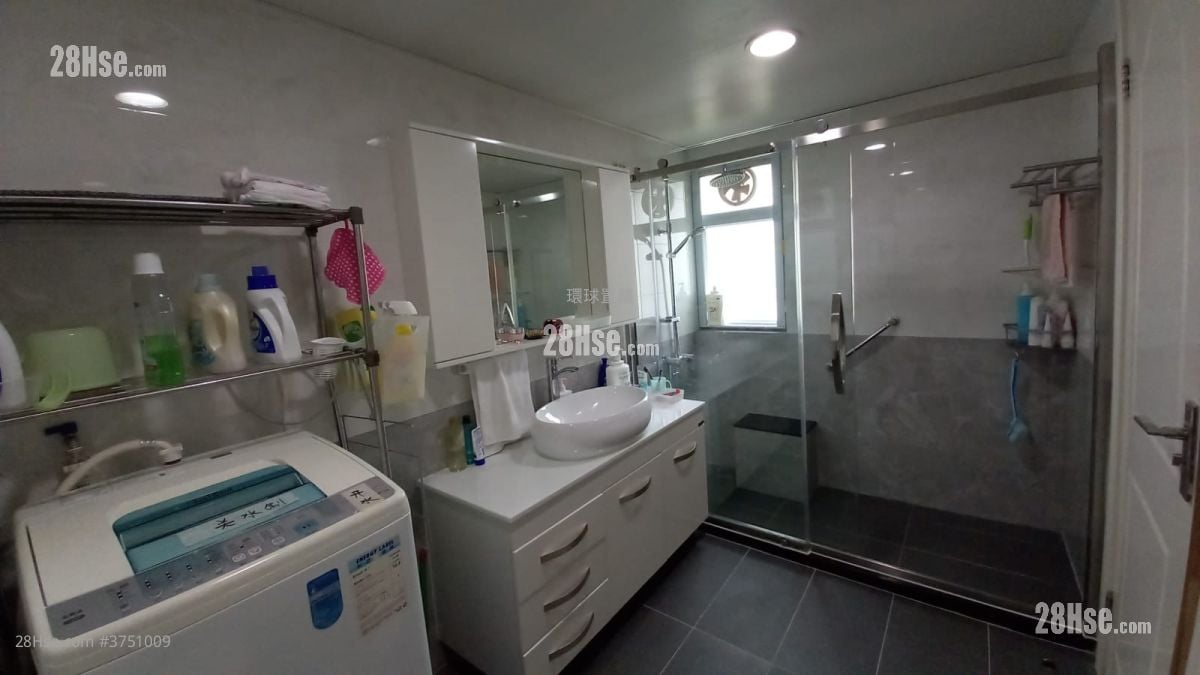 村屋 售盘 4 房 , 1 浴室