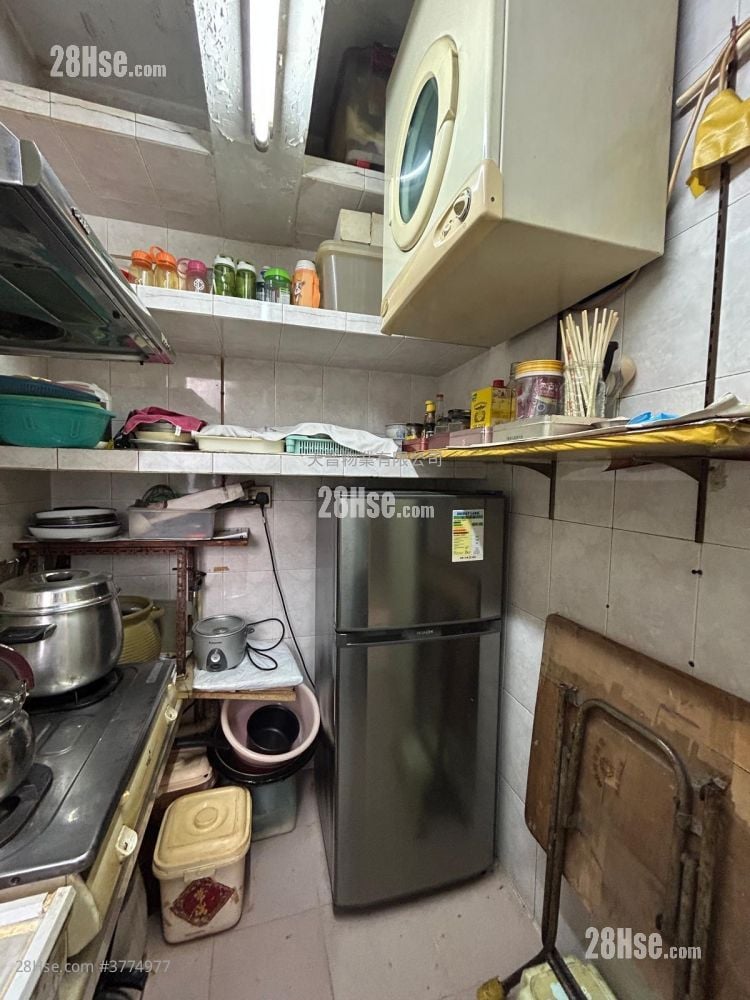 Po Teck Mansion Sell 2 Bedrooms , 1 Bathroom 366 ft²