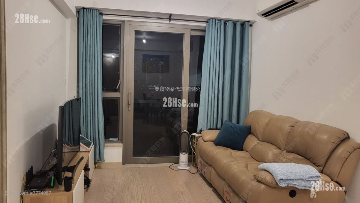 Sea To Sky Sell 3 Bedrooms , 2 Bathrooms 707 ft²