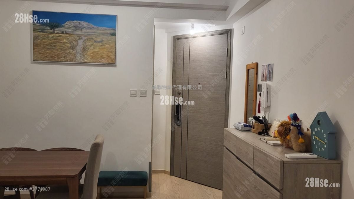 Sea To Sky Sell 3 Bedrooms , 2 Bathrooms 707 ft²