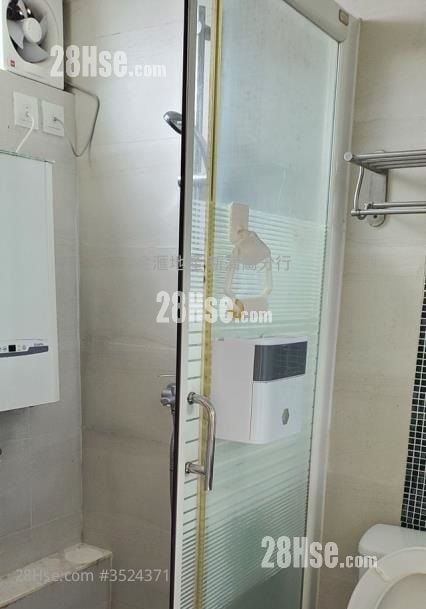 东头(二)邨 售盘 3 房 , 1 浴室 424 平方尺