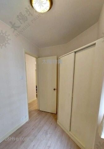 Whampoa Garden Sell 2 Bedrooms 389 ft²