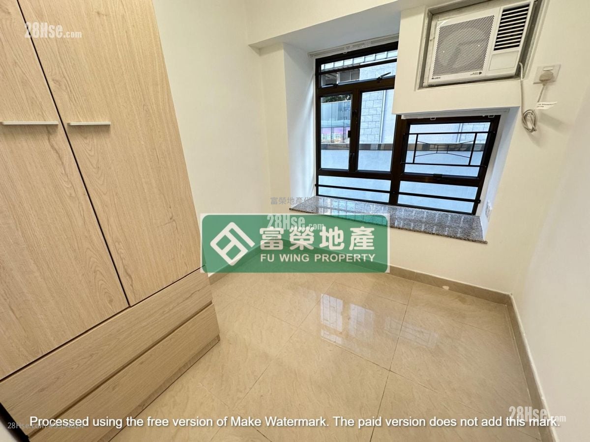 Royal Building Sell 3 Bedrooms , 2 Bathrooms 391 ft²