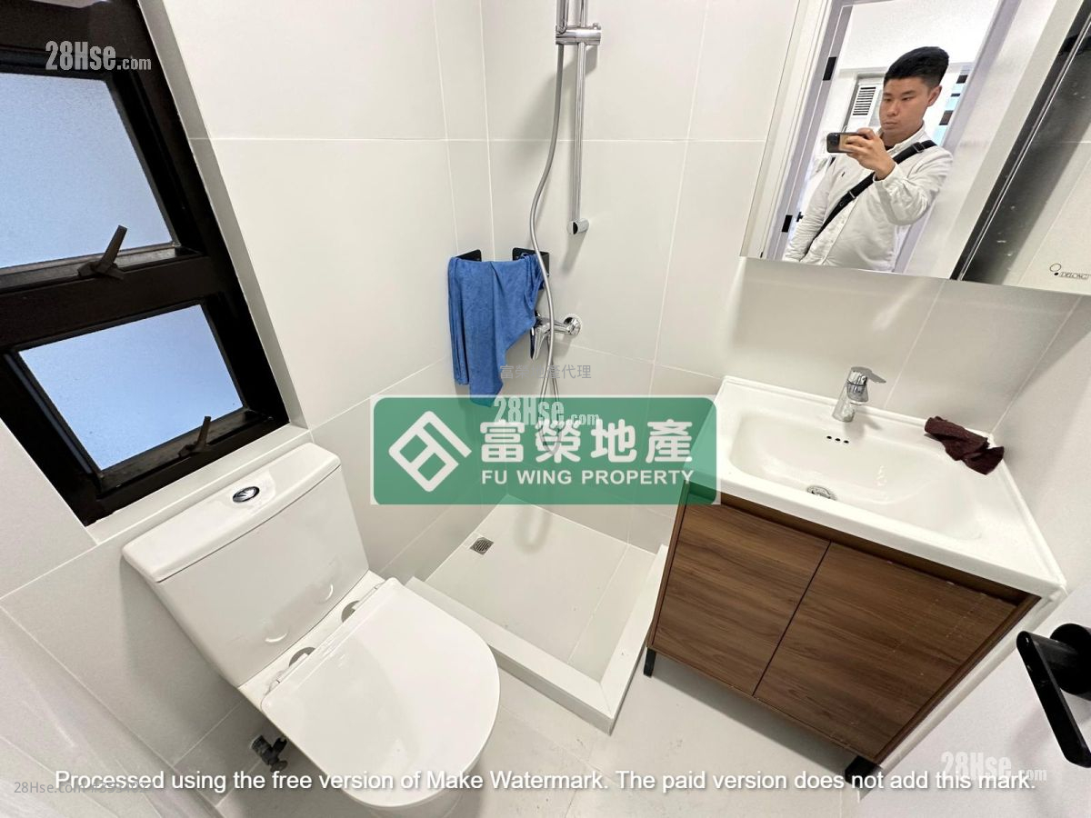 Royal Building Sell 3 Bedrooms , 2 Bathrooms 391 ft²