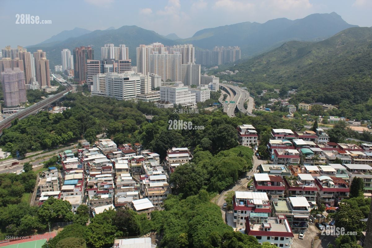 Pok Hong Estate Sell 2 Bedrooms , 1 Bathroom 359 ft²