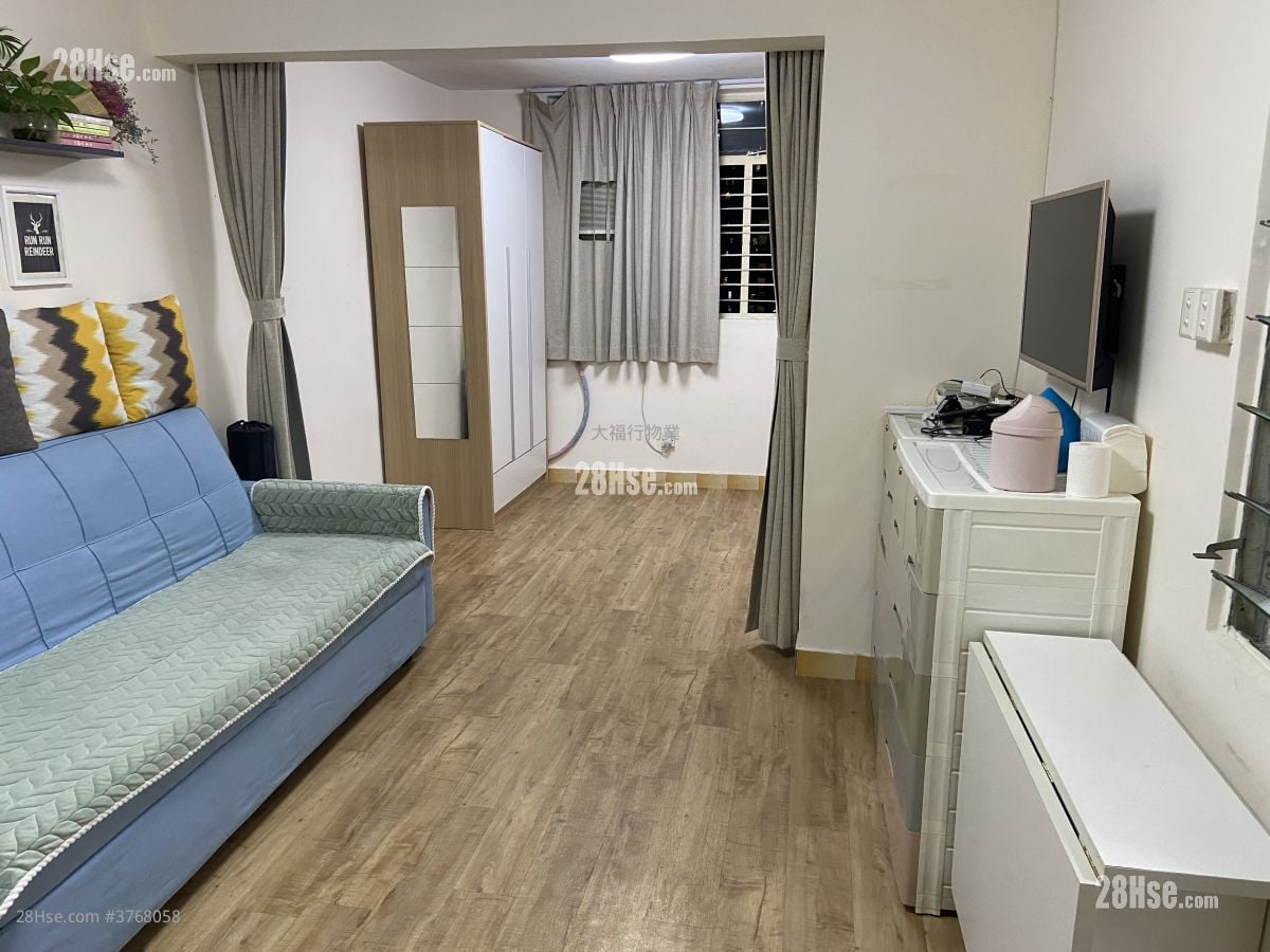 Pok Hong Estate Sell 2 Bedrooms , 1 Bathroom 359 ft²