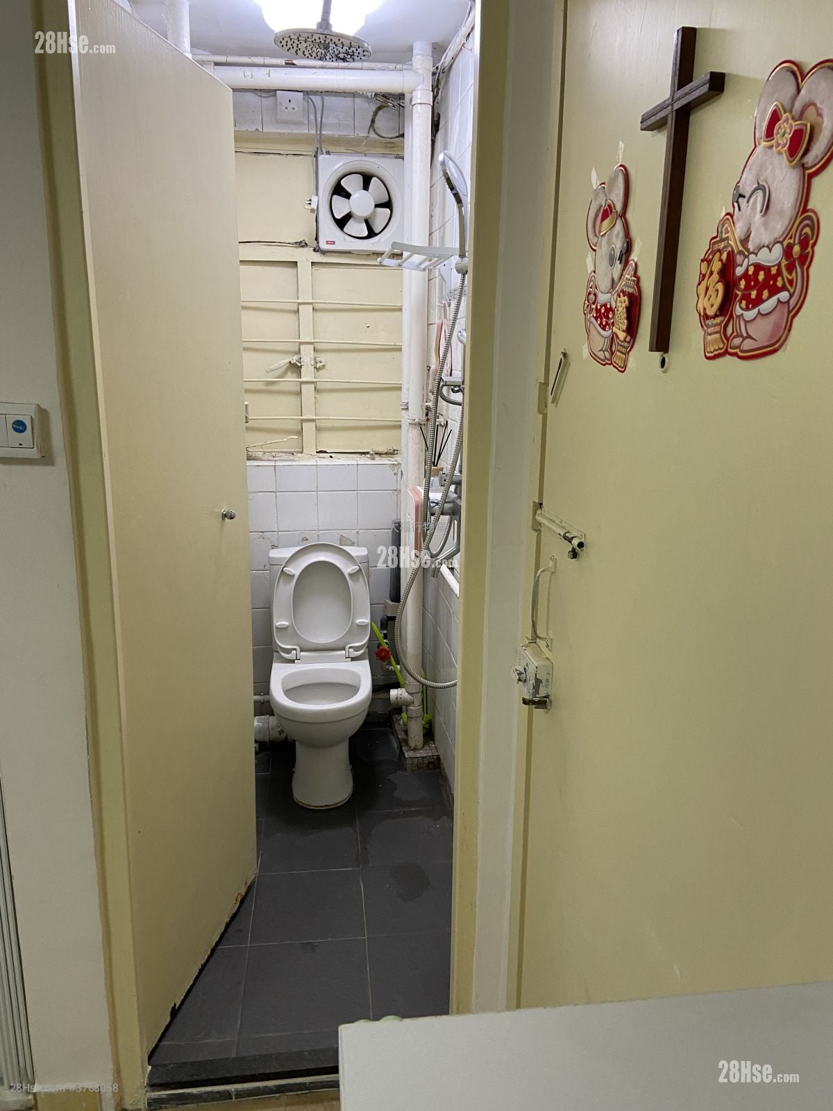 Pok Hong Estate Sell 2 Bedrooms , 1 Bathroom 359 ft²