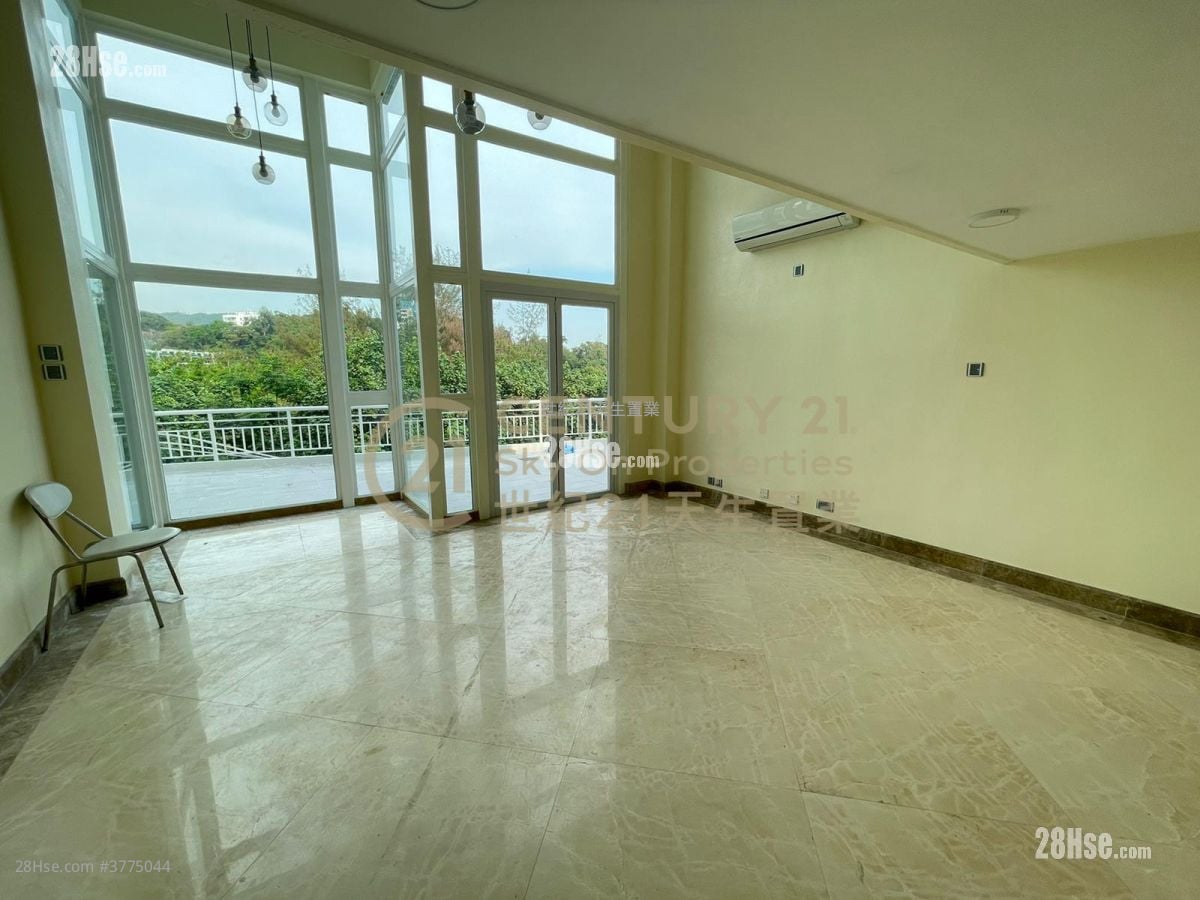 Villa De Mer Rental 1,379 ft²