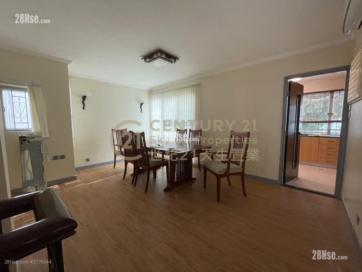 Villa De Mer Rental 1,379 ft²