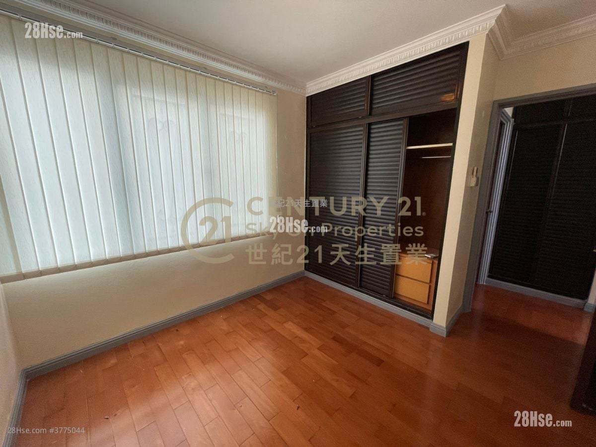 Villa De Mer Rental 1,379 ft²