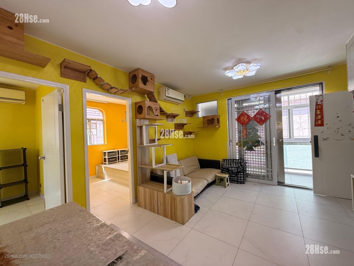 村屋 售盘 3 房 , 1 浴室 700 平方尺