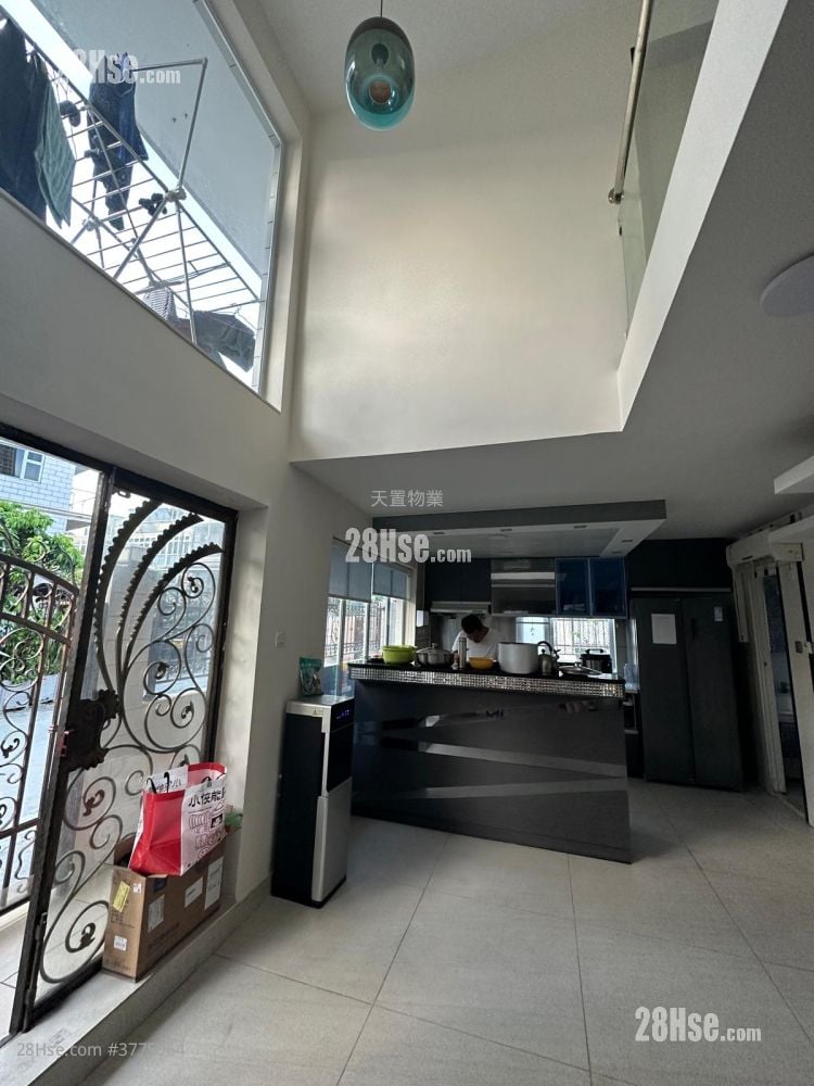 Siu Hang Tsuen Rental 5+ Bedrooms , 5+ Bathrooms 2,100 ft²