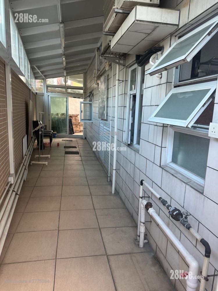 Siu Hang Tsuen Rental 5+ Bedrooms , 5+ Bathrooms 2,100 ft²