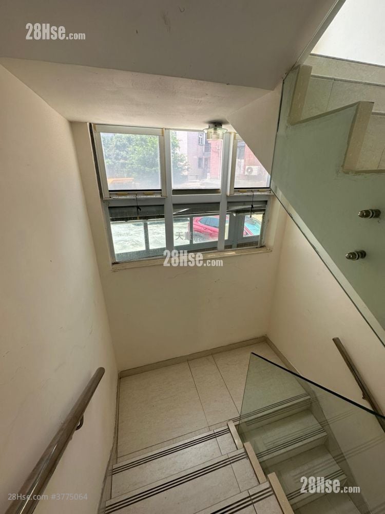 Siu Hang Tsuen Rental 5+ Bedrooms , 5+ Bathrooms 2,100 ft²