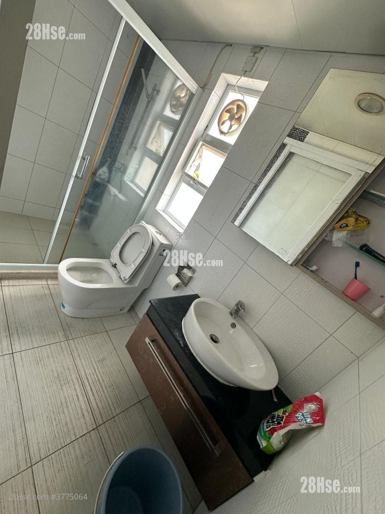 Siu Hang Tsuen Rental 5+ Bedrooms , 5+ Bathrooms 2,100 ft²