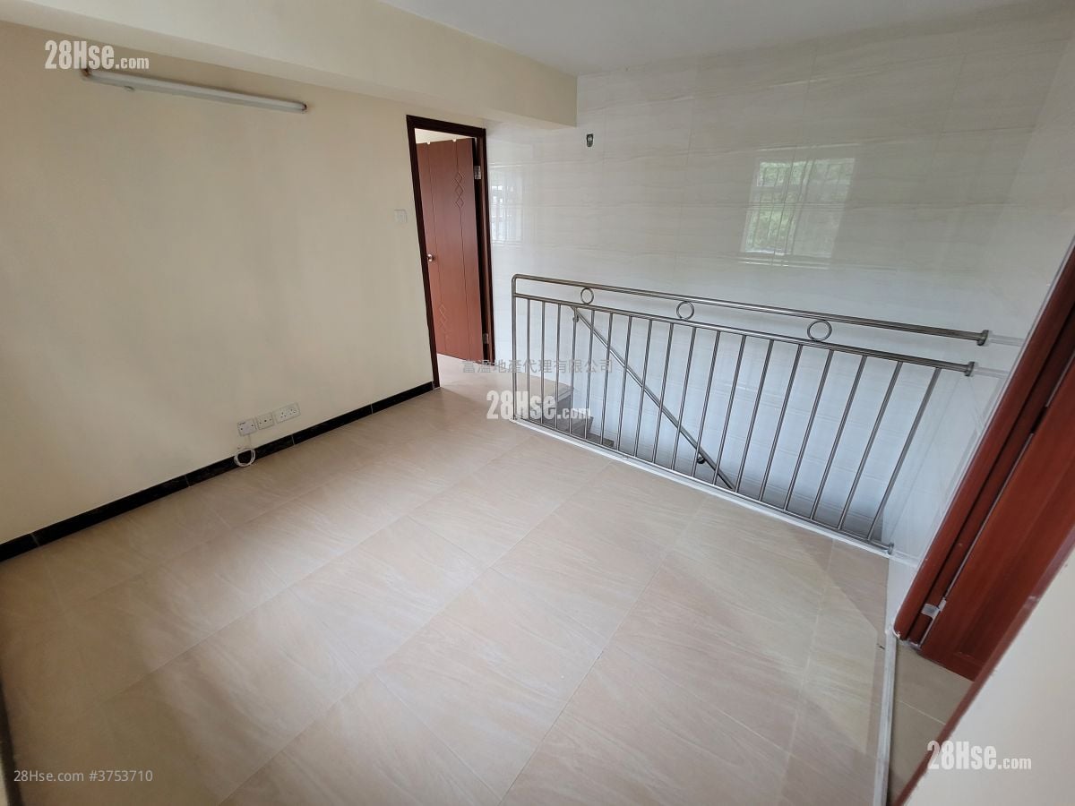 村屋 租盤 1 房 , 1 浴室 300 平方呎